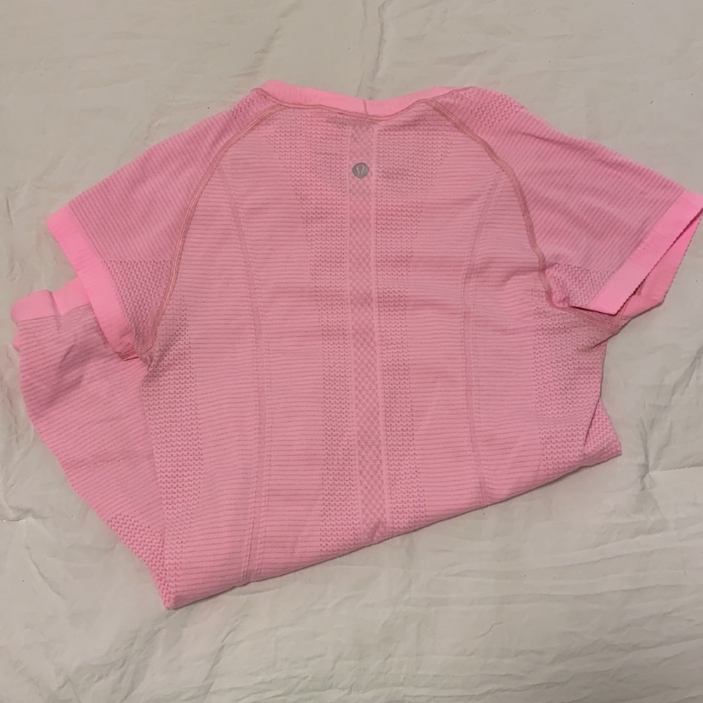 pink lululemon top